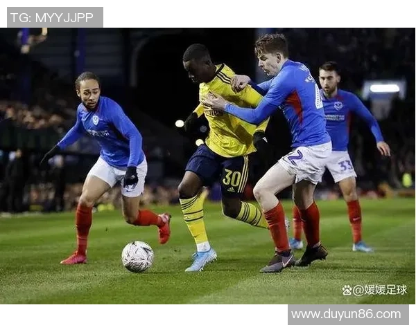 布里斯托流浪者与朴茨茅斯的激烈对决展现英格兰足球魅力与激情